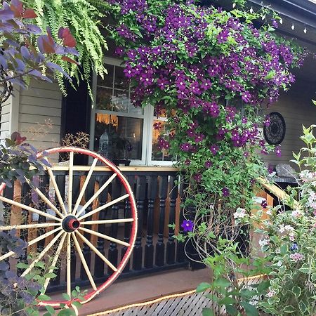 Serenity Ranch Bed & Breakfast Ancaster Exterior foto