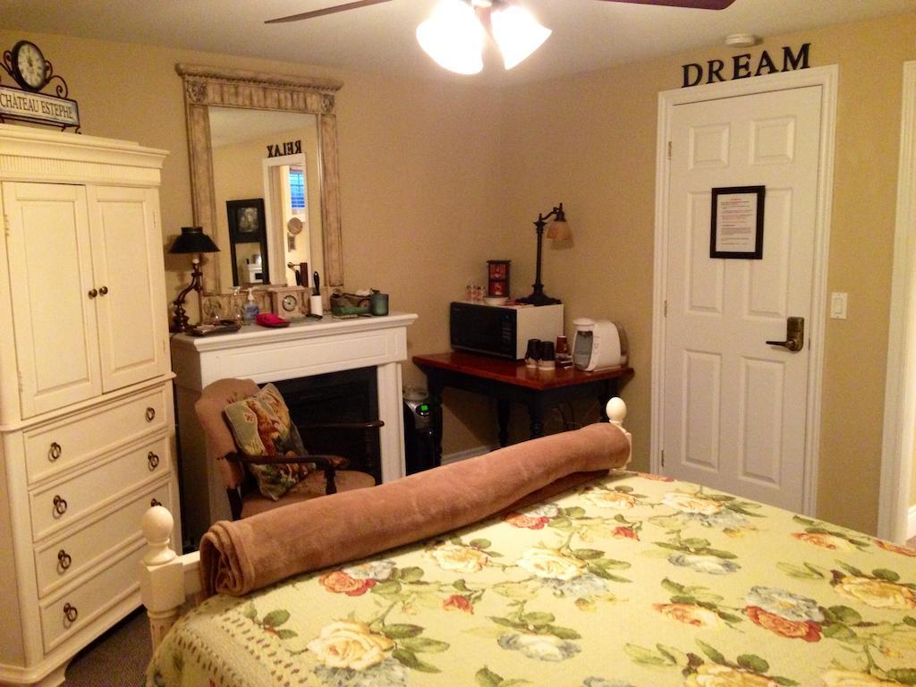 Serenity Ranch Bed & Breakfast Ancaster Zimmer foto