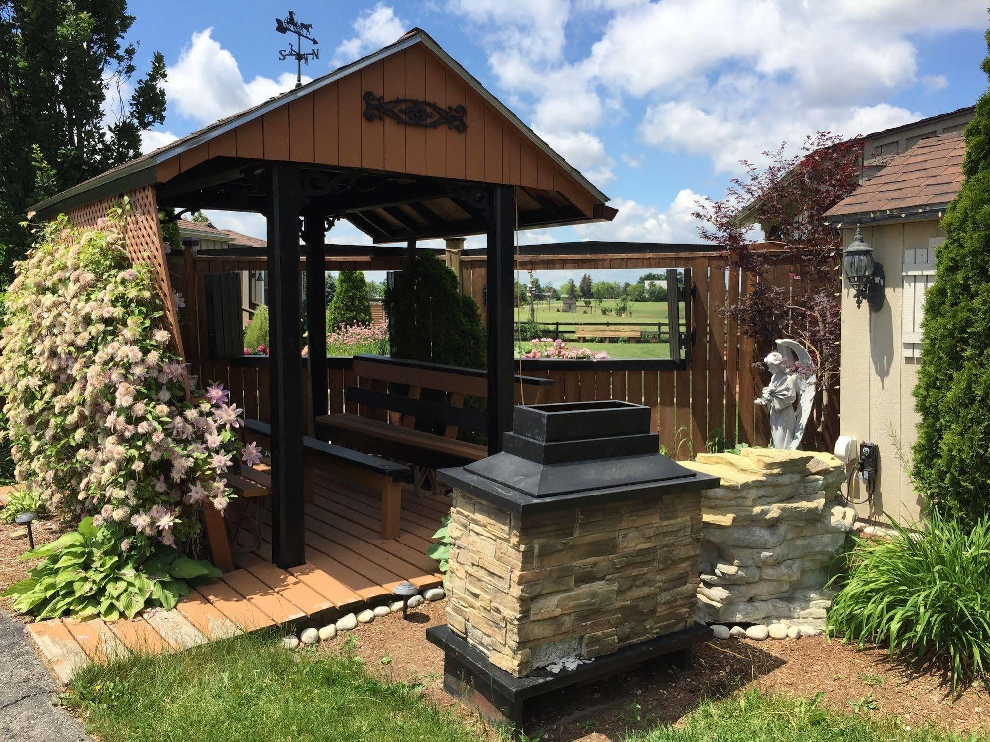 Serenity Ranch Bed & Breakfast Ancaster Exterior foto